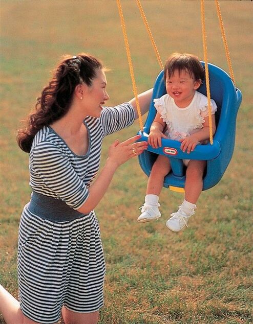 Detská hojdačka Little Tikes 4309 pre batoľatá s operadlom