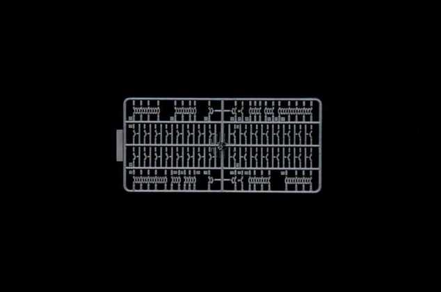 Model Kit military 7077 - Sd.Kfz. 251/8 Ambulance (1:72)