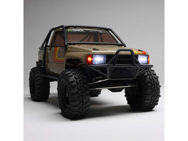 Axial SCX10 III Toyota SR5 1987 4WD RTR peščeni