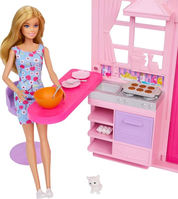 Mattel Barbie Hétvégi babaház, készlet babával