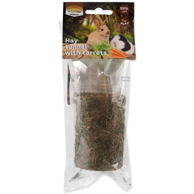 Pochúťka Tunel Nature Land Nibble zo sena plnená mrkvou 125g