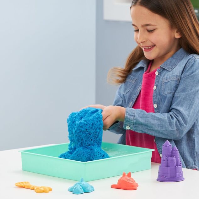 Kinetic sand krabica tekutého piesku s podložkou modrá
