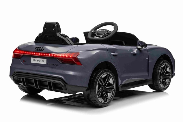 Elektrické autíčko Audi RS E-tron GT 12V, sivé, široké jednomiestne sedadlo, 2,4 GHz diaľk
