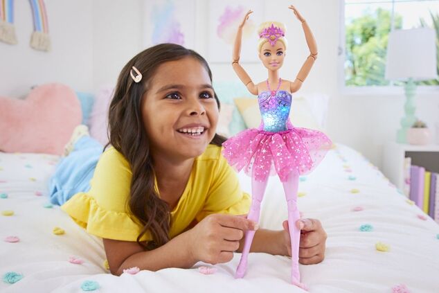 Mattel Barbie Svietiaca magická baletka s ružovou sukňou