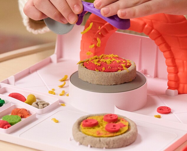 Kinetic Sand výroba pizze