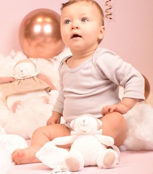 Doudou Darčeková sada Plyšový medvedík s úchytom na cumlík a dečkou ružový 20 cm