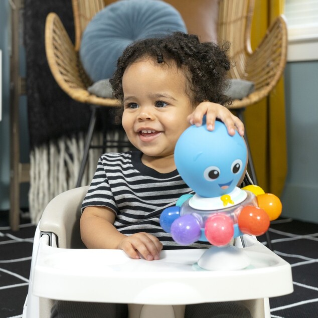 BABY EINSTEIN Opus Spin &amp; Sea™ 3 m+ érzékelő polip játék tapadókoronggal