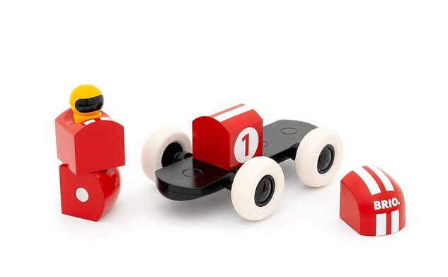 Brio Magnetické závodné auto