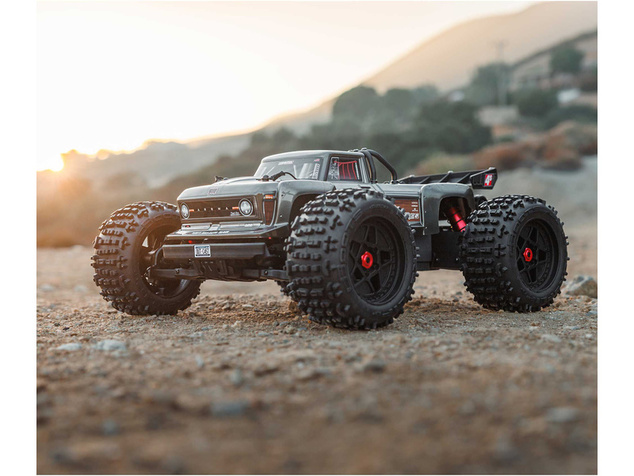 Arrma Outcast 4S V2 BLX 1:10 4WD RTR oceľová