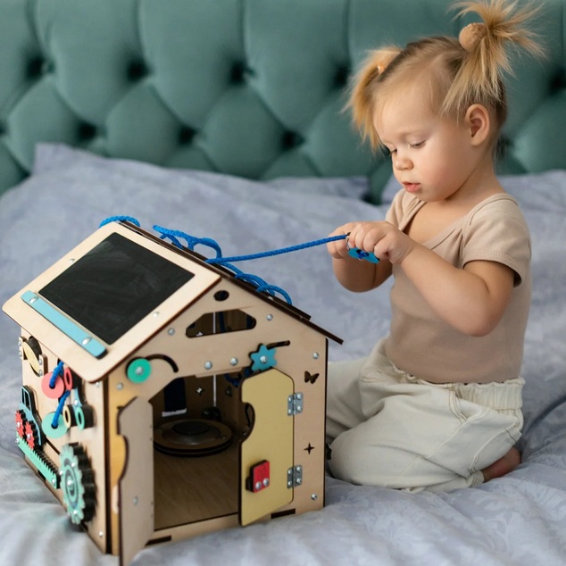 BusyKids Activity board Căsuță Mini