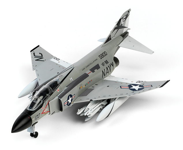 Modellbausatz Flugzeug 12515 - F-4J "SHOWTIME 100" MCP (1:72)