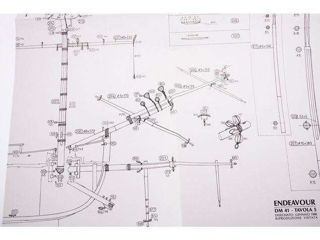 COREL Endeavour 1768 1:60 kit