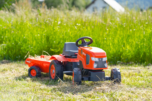 Falk Tractor de pedales Kubota con remolque