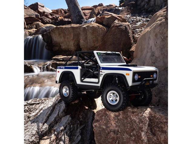Axial SCX10 III Early Ford Bronco 4WD 1:10 biely