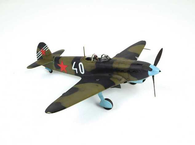 Modellbausatz Flugzeug 4837 - YAK-7 späte Version (1:48)