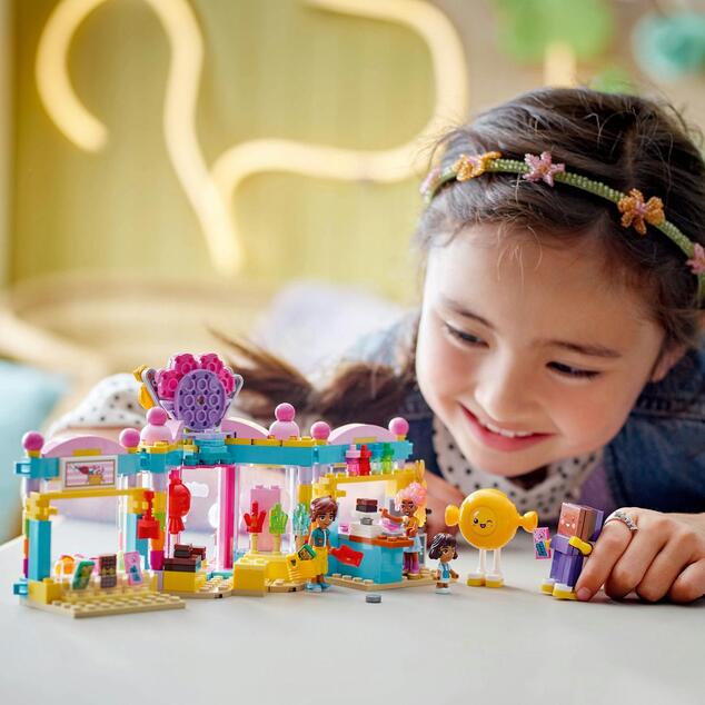 LEGO® Friends 42649 Cukráreň v mestečku Heartlake