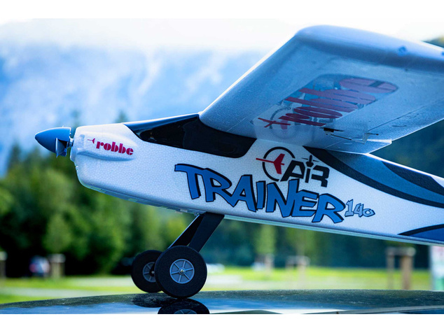 Air Trainer 1,4 m PNP 3-Achsen-Flugstabilisator