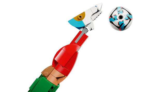 LEGO® Editions 43016 Cristiano Ronaldo – Legenda fotbalului