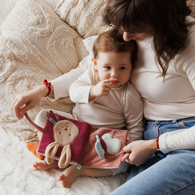 BABYONO Senzorična knjiga Rabbit Karo 0m+