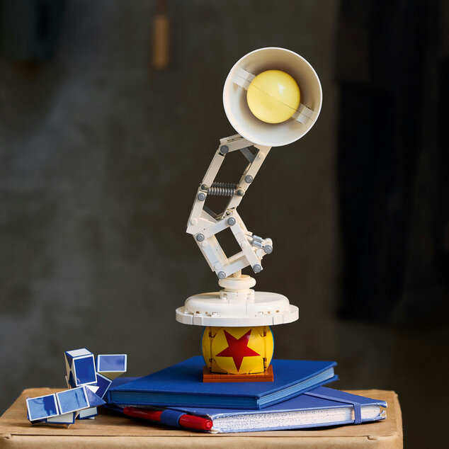 LEGO® Disney™ 21357 Disney Pixar Luxo Jr.
