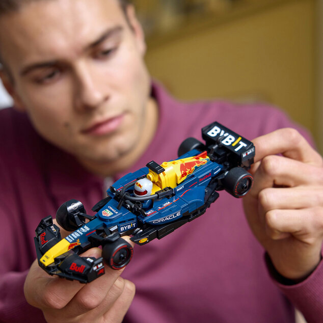 LEGO® Speed Champions 77243 Rennwagen Oracle Red Bull Racing RB20 F1®