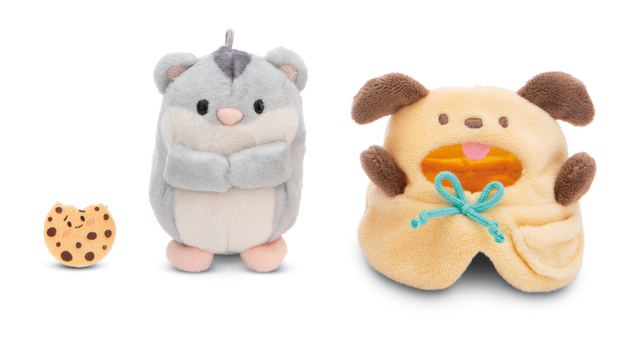 NICI pluș MyMochi Hamster Shai 8cm în costum de cățeluș și biscuiți, set ambalaj cadou 8,5x