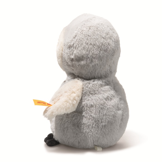 STEIFF Friends Lio penguin with rattle plyšová hračka
