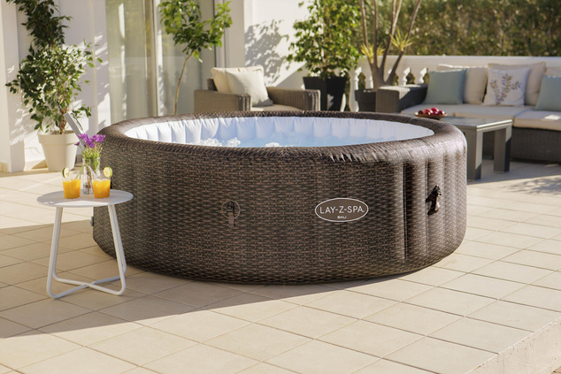 Bestway 6001P LAY-Z-SPA® Bali AirJet™ pezsgőfürdő 7 személyre (Energiatakarékos) 216 x 71 cm