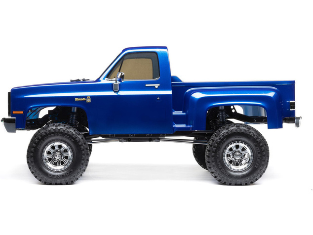 Axial SCX10 III Base Camp 1:10 4WD Chevy K10 1982 RTR čierny