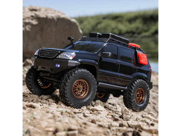 Axial SCX24 Lexus GX 470 1:24 4WD RTR biely