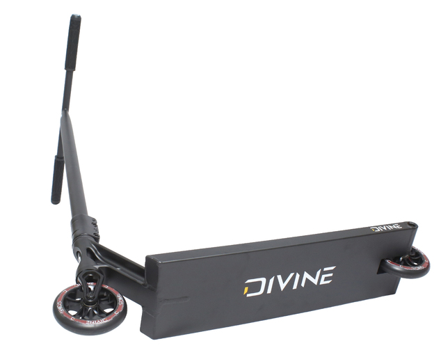 Trottinette street Divine Chaos noire