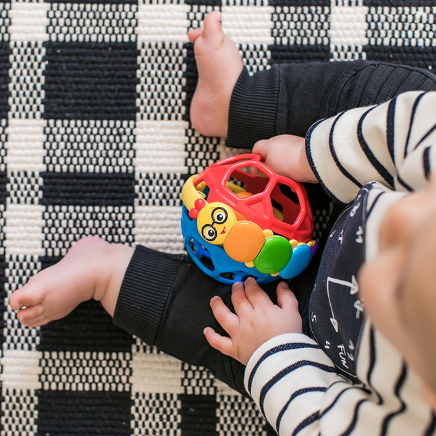 Baby Einstein Hryzačka lopta Bendy Ball™