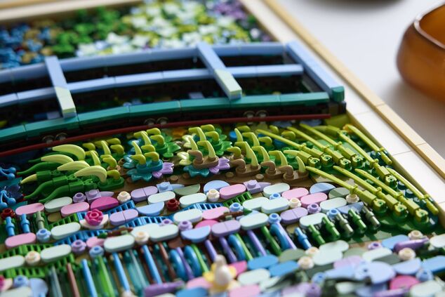 LEGO® Art 31220 Claude Monet – Most nad ribnikom z lokvanji