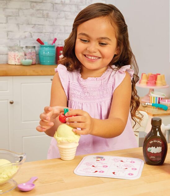 Little Tikes Creative Chefs Zmrzlinový set so 17 doplnkami