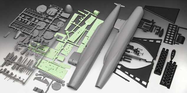 Plastic ModelKit ponorka 05185 - S.S.B. Abraham Lincoln with Interior (1:253)