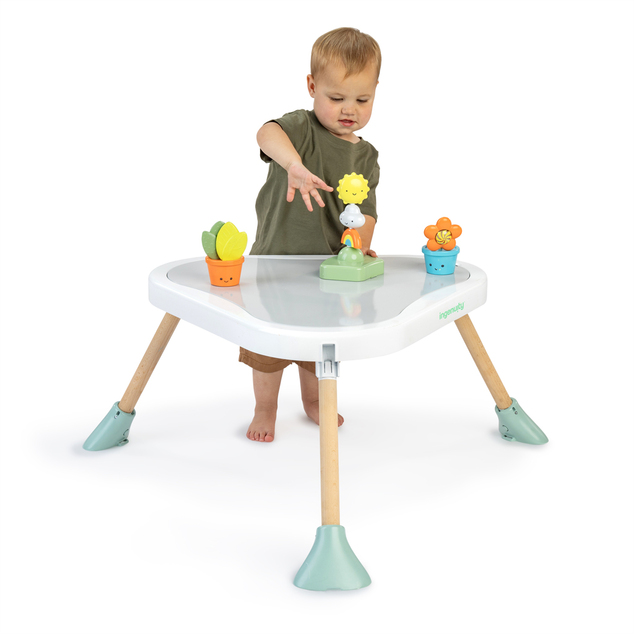 INGENUITY Centre d'activités avec sauteur et table 3 en 1 PlayStage™, 6m+