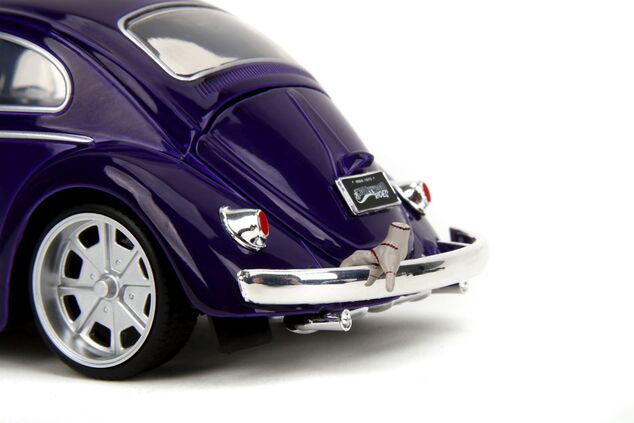 Wednesday auto 1972 VW Beetle 1:24 a figúrka Wednesday