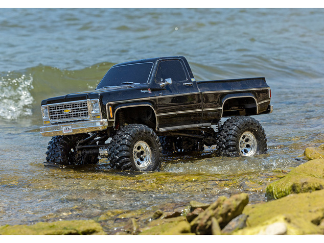 Traxxas TRX-4 Chevrolet K10 1979 1:10 RTR strieborný