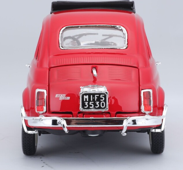 Bburago 1:24 Fiat 500L (1968) Rot