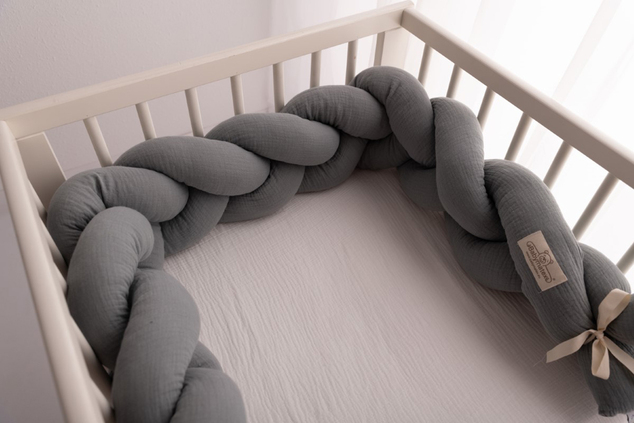 Babymatex Chránič do postieľky mušelin pletený vrkoč - šedý 200 cm