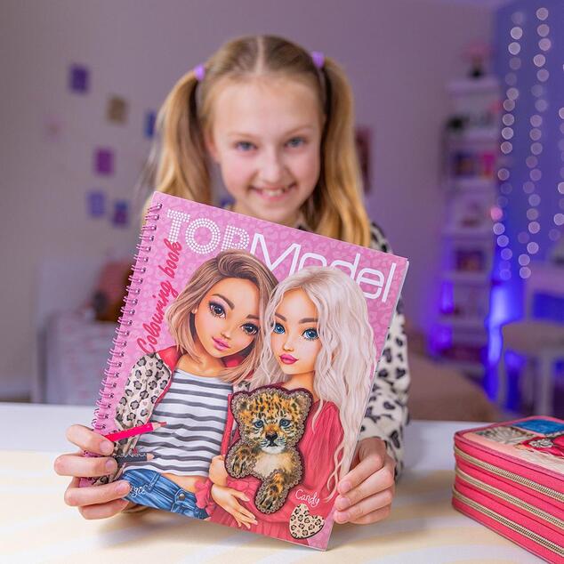 Top Model Kreatívna omaľovánka s nálepkami LeoHeart