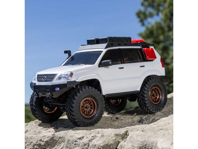 Axial SCX24 Lexus GX 470 1:24 4WD RTR biely