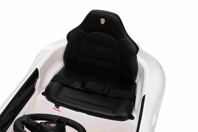 Elektrické autíčko RUF GT 12V, biele, Otváracie dvere, 2.4 GHz diaľkové ovládanie, LED sve
