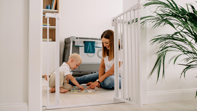LIONELO Detská zábrana Truus Slim White 75-105 cm