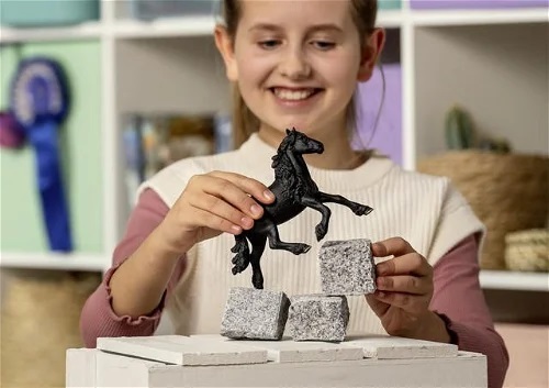 Schleich Frízsky žrebec