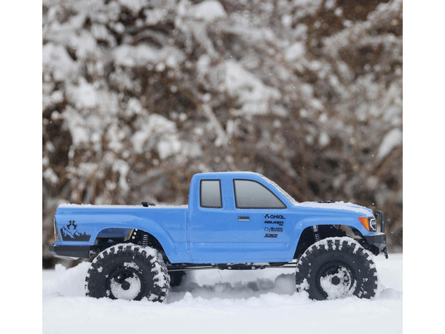 Axial SCX10 III Base Camp 4WD 1:10 RTR sivý