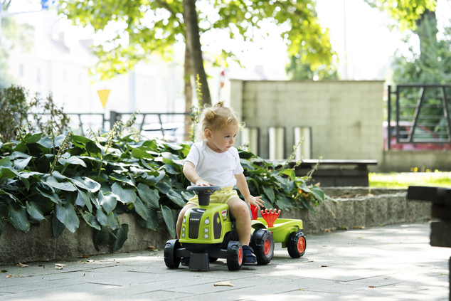 Falk Traktor Baby Claas mit Lenkrad, Hupe, Anhänger, Rechen und Schaufel