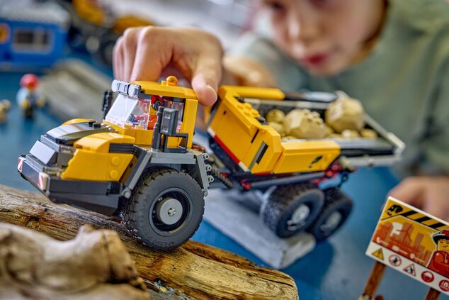 LEGO® City 60494 Vyklápací nákladiak a čelný nakladač