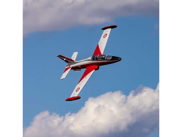 Hangar 9 Aermacchi MB-339 2.1m ARF vojaško