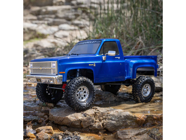 Axial SCX10 III Base Camp 1:10 4WD Chevy K10 1982 RTR čierny